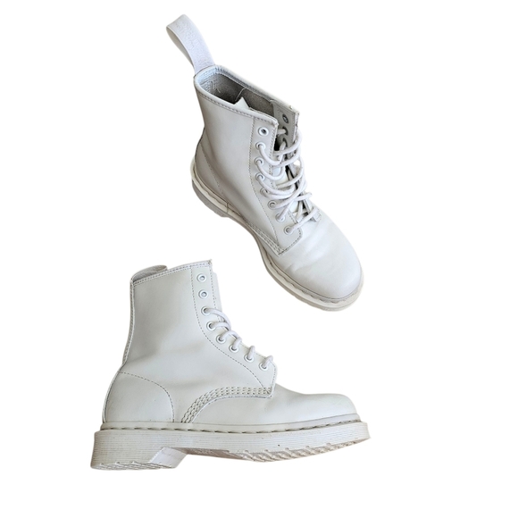 Dr. Martens Classic 1460 Lace Up Combat White Leather Boots Size 7 - Picture 4 of 8